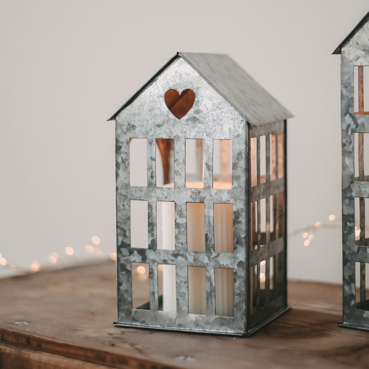 Metallhaus mittel silber