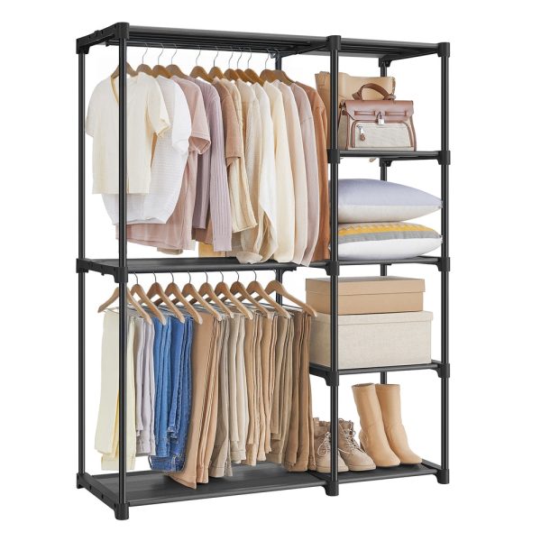 Offener Kleiderschrank