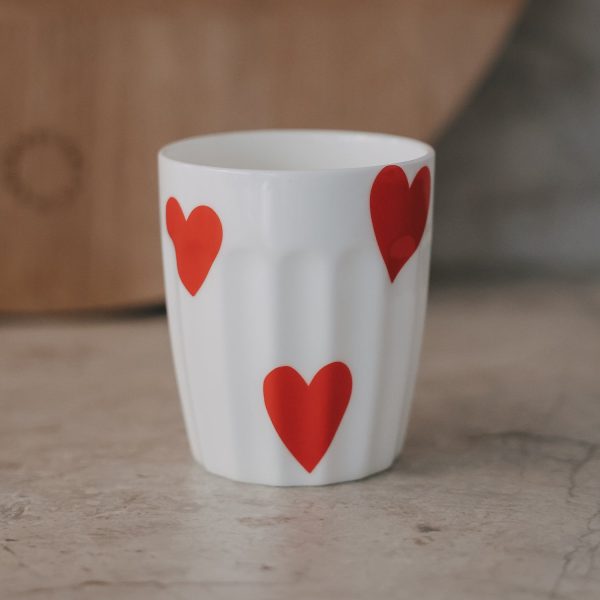 Becher große Herzen rot