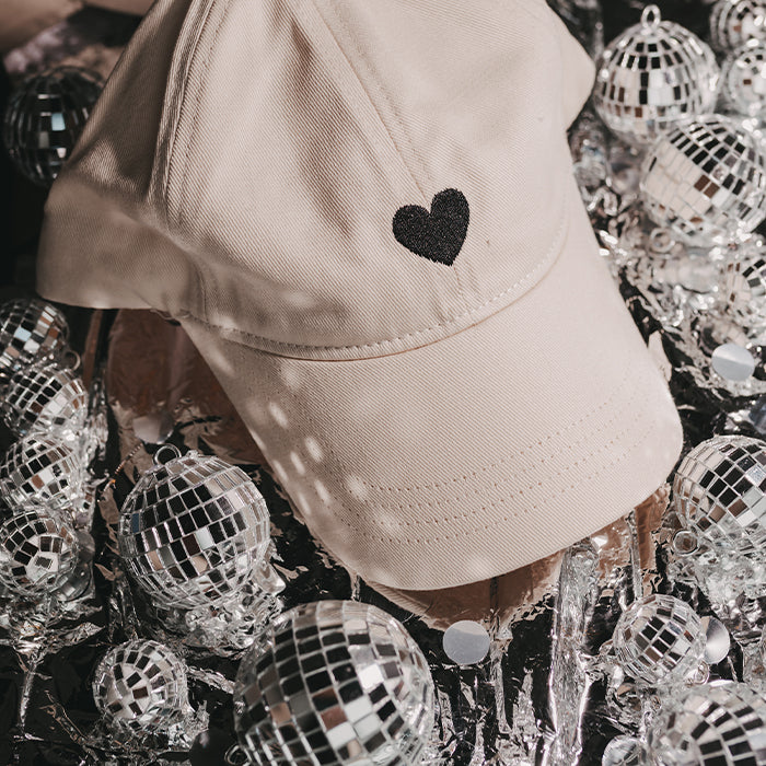 Cap beige Herz